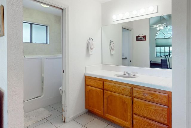 998 Mariposa Dr, Yuba City, CA 95991