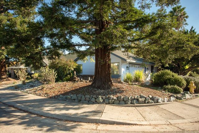 998 Mariposa Dr, Yuba City, CA 95991