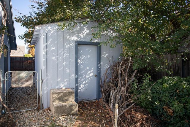 998 Mariposa Dr, Yuba City, CA 95991