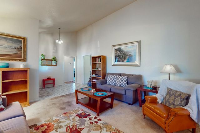 998 Mariposa Dr, Yuba City, CA 95991