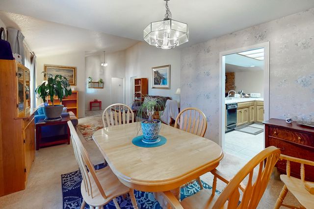 998 Mariposa Dr, Yuba City, CA 95991