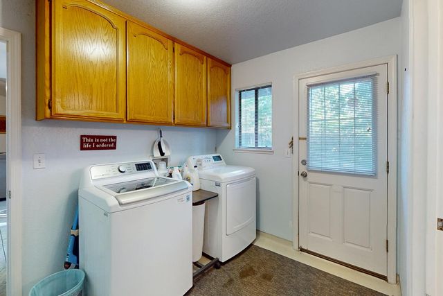 998 Mariposa Dr, Yuba City, CA 95991