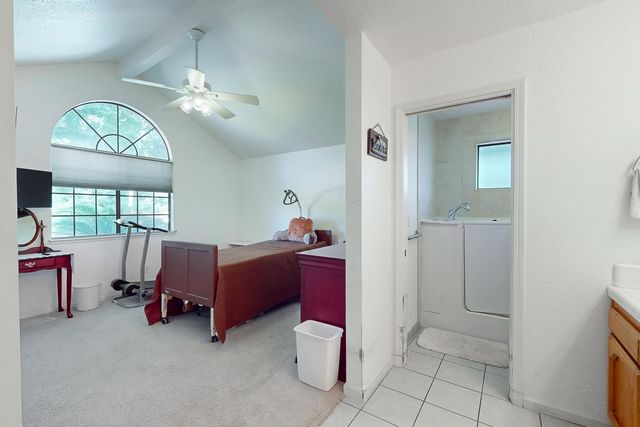 998 Mariposa Dr, Yuba City, CA 95991