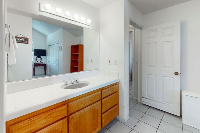 998 Mariposa Dr, Yuba City, CA 95991