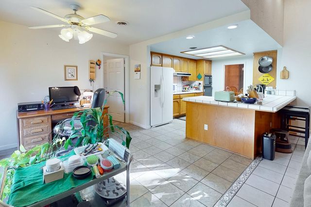 998 Mariposa Dr, Yuba City, CA 95991