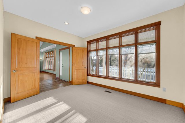 2425 Dickinson Road, Chesterton, IN 46304