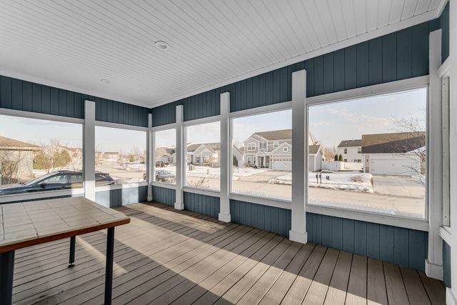 2425 Dickinson Road, Chesterton, IN 46304