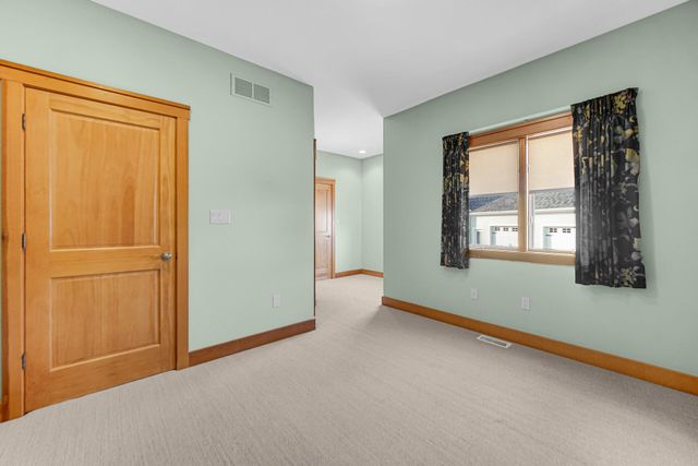 2425 Dickinson Road, Chesterton, IN 46304