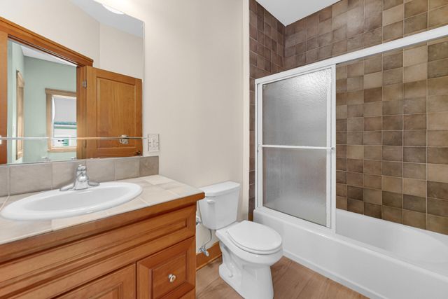 2425 Dickinson Road, Chesterton, IN 46304