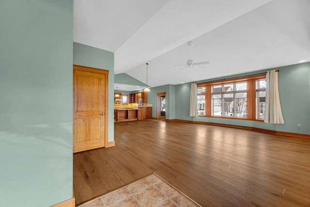 2425 Dickinson Road, Chesterton, IN 46304