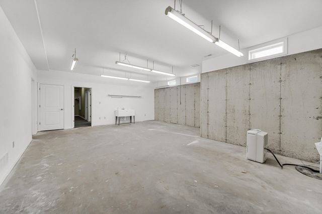 2425 Dickinson Road, Chesterton, IN 46304