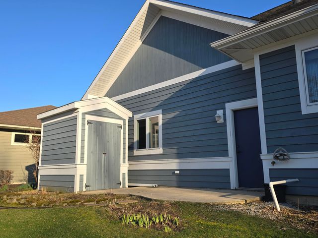 2425 Dickinson Road, Chesterton, IN 46304