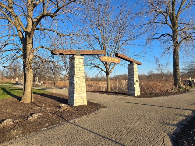 2425 Dickinson Road, Chesterton, IN 46304