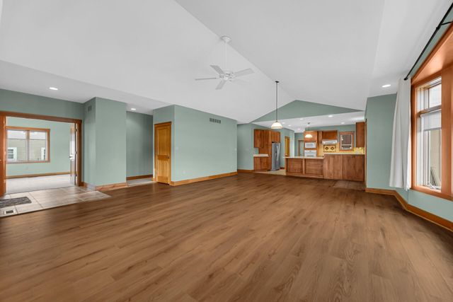 2425 Dickinson Road, Chesterton, IN 46304