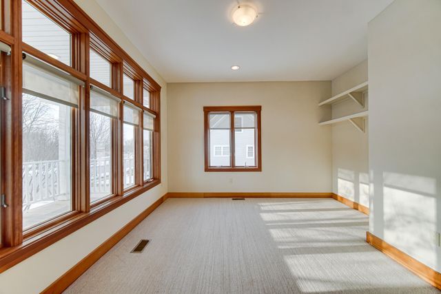 2425 Dickinson Road, Chesterton, IN 46304