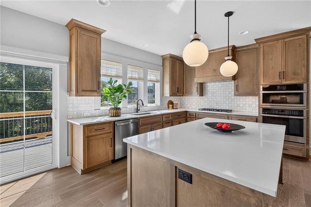2511 Forest Avenue, Kansas City, MO 64108