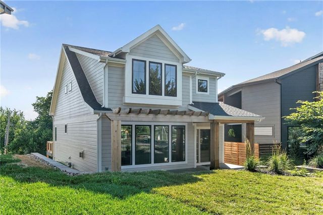 2511 Forest Avenue, Kansas City, MO 64108