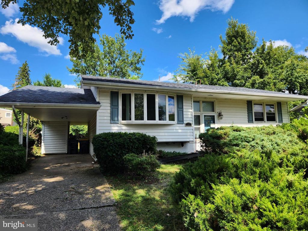 107 OLYMPIA DR, Claymont, DE 19703