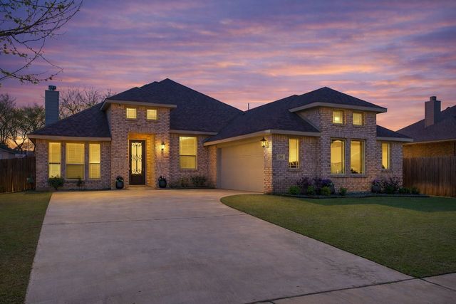 1203 Dove Ridge Drive, Mansfield, TX 76063
