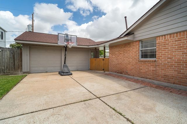 1014 Grace Street, Deer Park, TX 77536