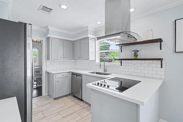 1014 Grace Street, Deer Park, TX 77536