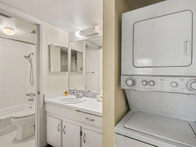4460 IRONWOOD CIRCLE 402AD, Bradenton, FL 34209