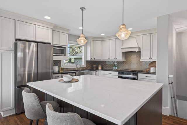 6008 Virginia Avenue S, Edina, MN 55424