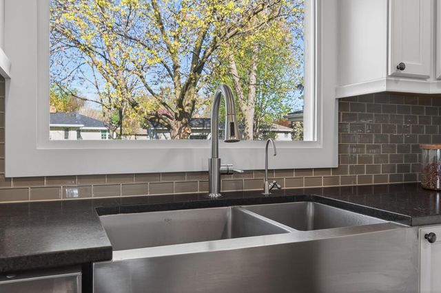 6008 Virginia Avenue S, Edina, MN 55424