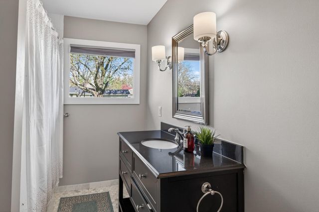 6008 Virginia Avenue S, Edina, MN 55424