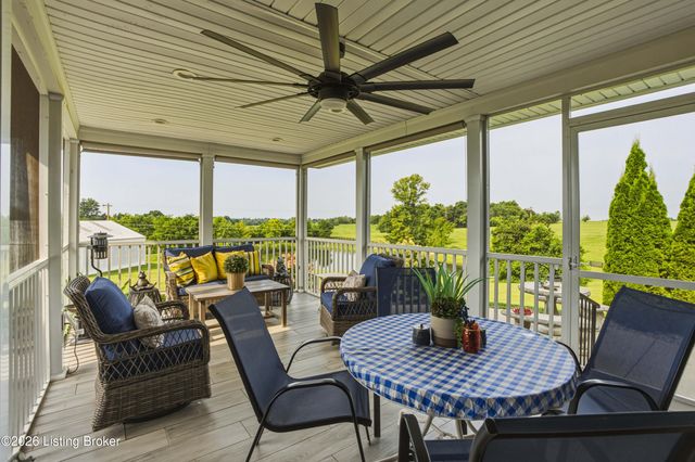 2748 Bloomfield Rd, Taylorsville, KY 40071