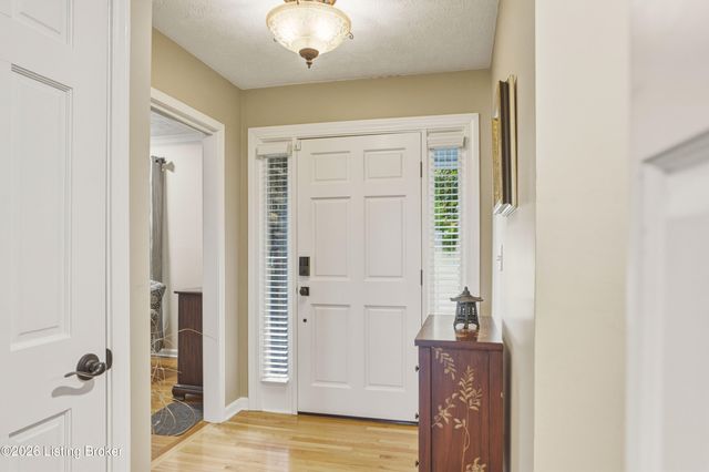 2748 Bloomfield Rd, Taylorsville, KY 40071