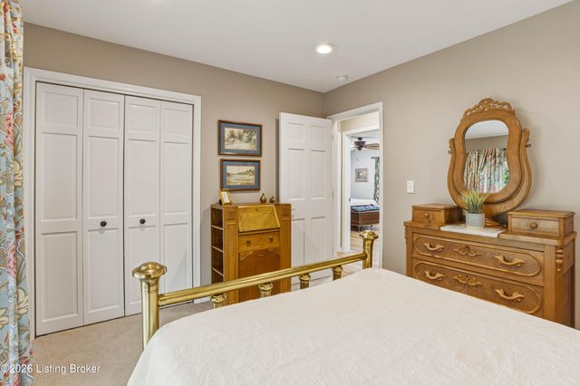 2748 Bloomfield Rd, Taylorsville, KY 40071