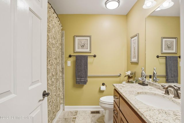 2748 Bloomfield Rd, Taylorsville, KY 40071