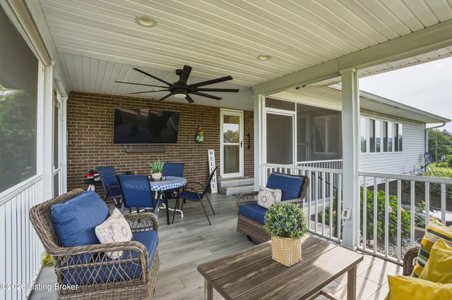 2748 Bloomfield Rd, Taylorsville, KY 40071