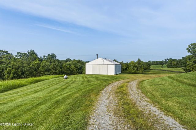 2748 Bloomfield Rd, Taylorsville, KY 40071