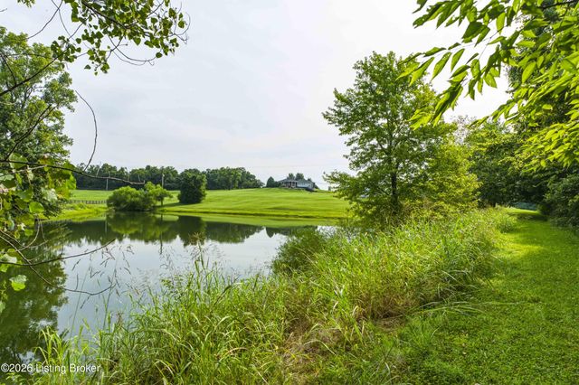 2748 Bloomfield Rd, Taylorsville, KY 40071