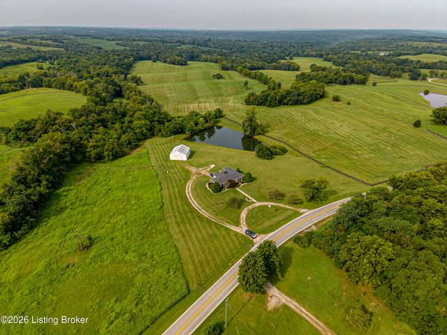 2748 Bloomfield Rd, Taylorsville, KY 40071