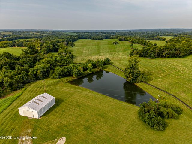 2748 Bloomfield Rd, Taylorsville, KY 40071