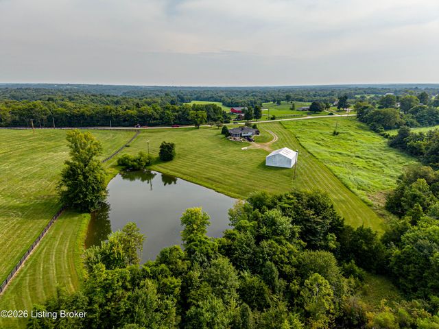 2748 Bloomfield Rd, Taylorsville, KY 40071