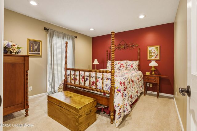 2748 Bloomfield Rd, Taylorsville, KY 40071