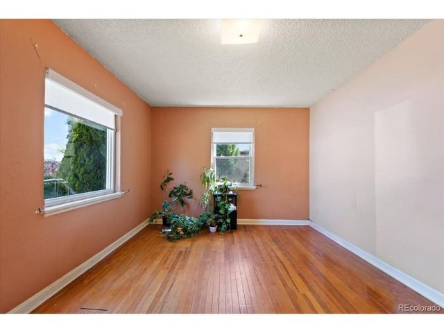 920 Central Ct, Pueblo, CO 81003