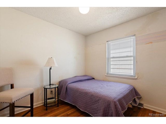920 Central Ct, Pueblo, CO 81003