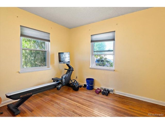920 Central Ct, Pueblo, CO 81003