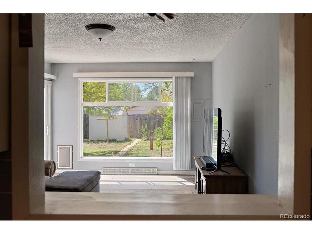 920 Central Ct, Pueblo, CO 81003