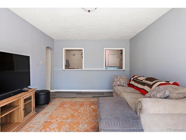 920 Central Ct, Pueblo, CO 81003