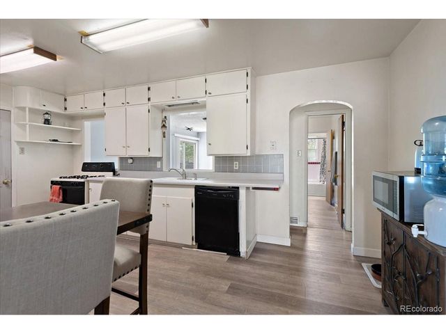 920 Central Ct, Pueblo, CO 81003