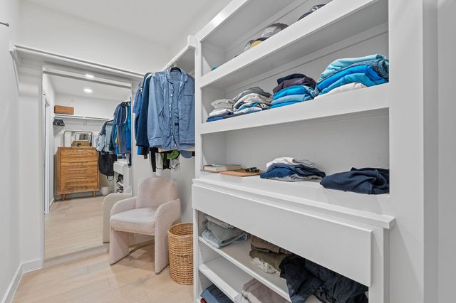 1600 S 1st ST 410, Austin, TX 78704