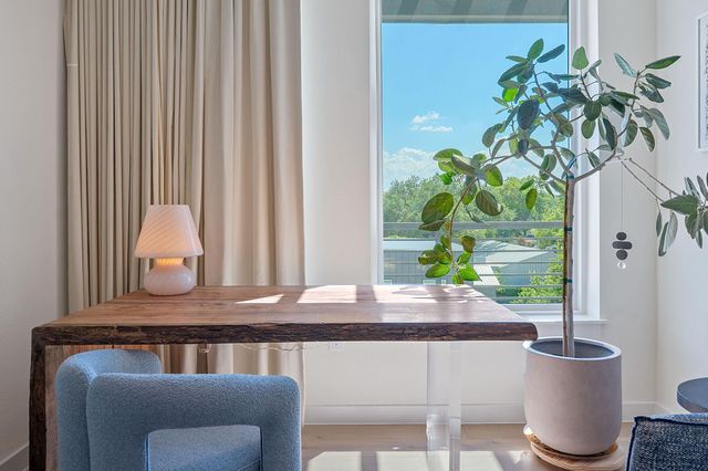 1600 S 1st ST 410, Austin, TX 78704