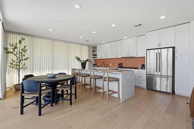 1600 S 1st ST 410, Austin, TX 78704