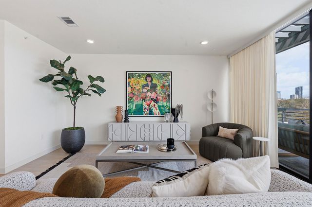 1600 S 1st ST 410, Austin, TX 78704